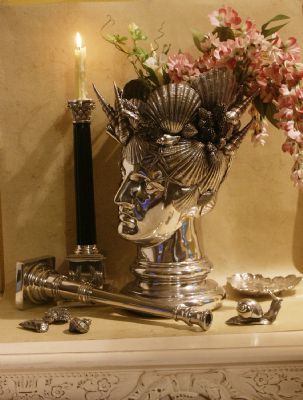 vase decoratif en etain